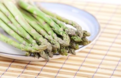 bowl-asparagus-on-bamboo-inulin-superfood